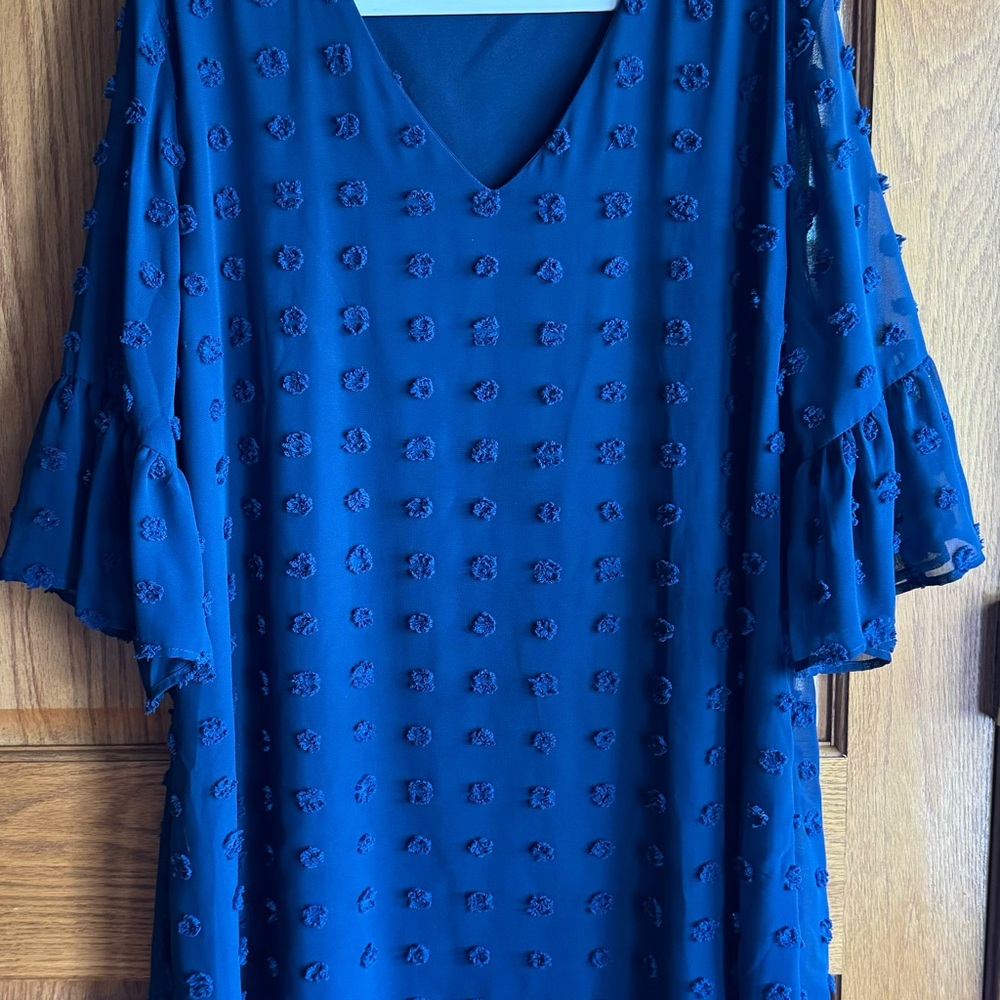 Beautiful XXL navy dress- true color is the picture with the tag